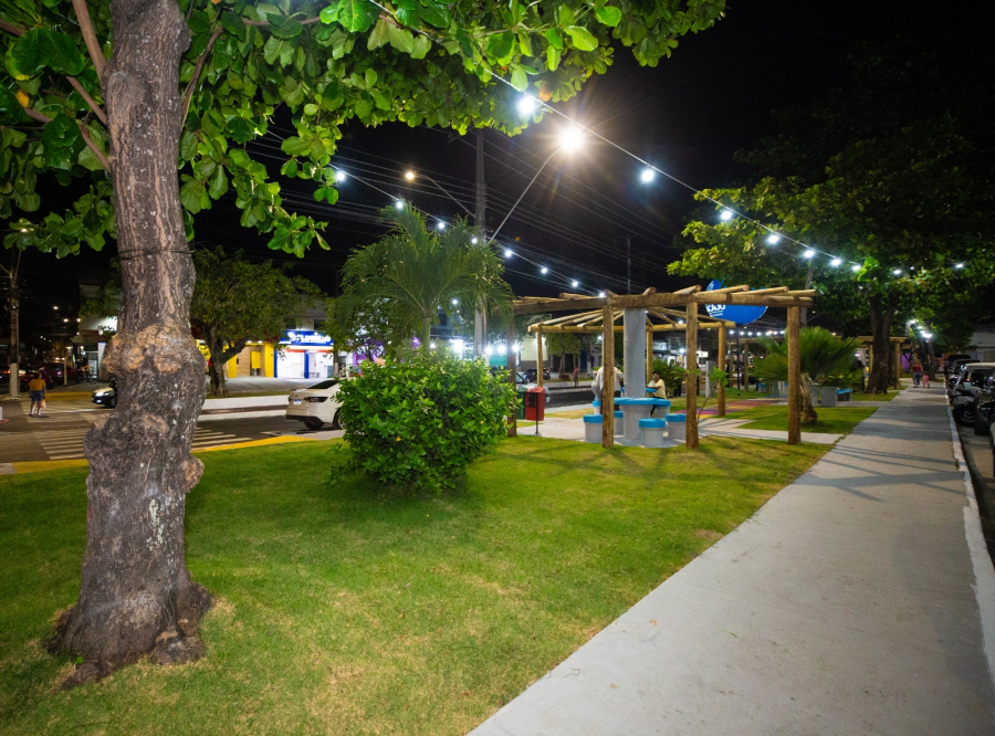 População comemora entrega das obras das Avenidas Visconde de Maracaju e Juscelino Kubitschek