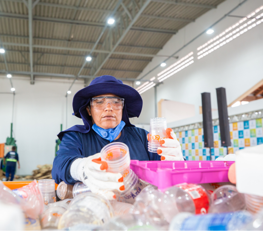 Aracaju implanta modelo pioneiro de coleta seletiva e catadores comemoram investimentos históricos