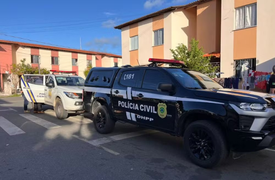 Mulher é encontrada morta em apartamento na Barra; companheiro é suspeito