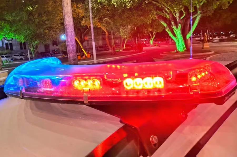 Homem morre após tentar matar ex-esposa e filho dela de 7 anos 