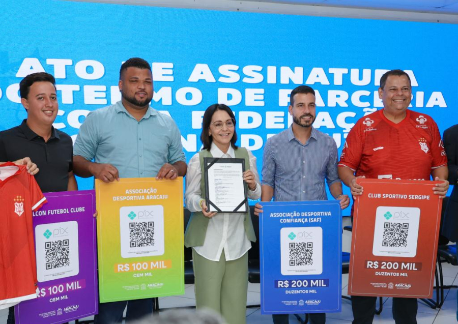 Prefeita Emília Corrêa assina termo de parceria e garante R$ 600 mil para clubes da capital sergipana