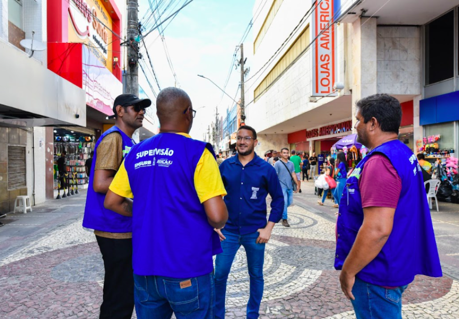 Prefeitura estrutura zeladoria do Centro, muda rotina e devolve organização aos espaços da região