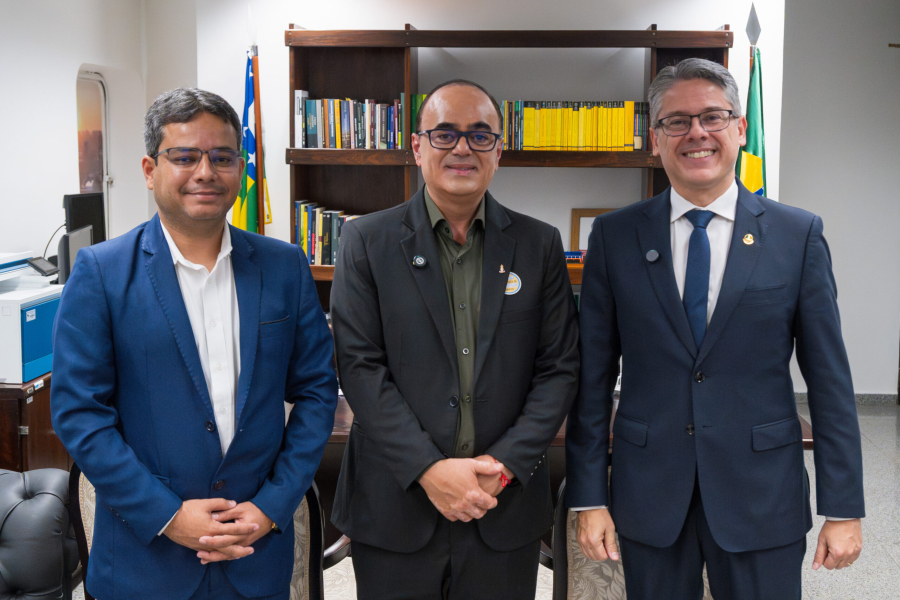 Prefeito de Simão Dias, Cristiano Viana, reforça apoio a Alessandro Vieira