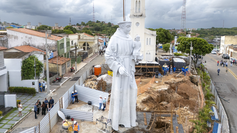 Governo de Sergipe entrega monumento de Santo Antônio em Aracaju para fortalecimento do turismo religioso