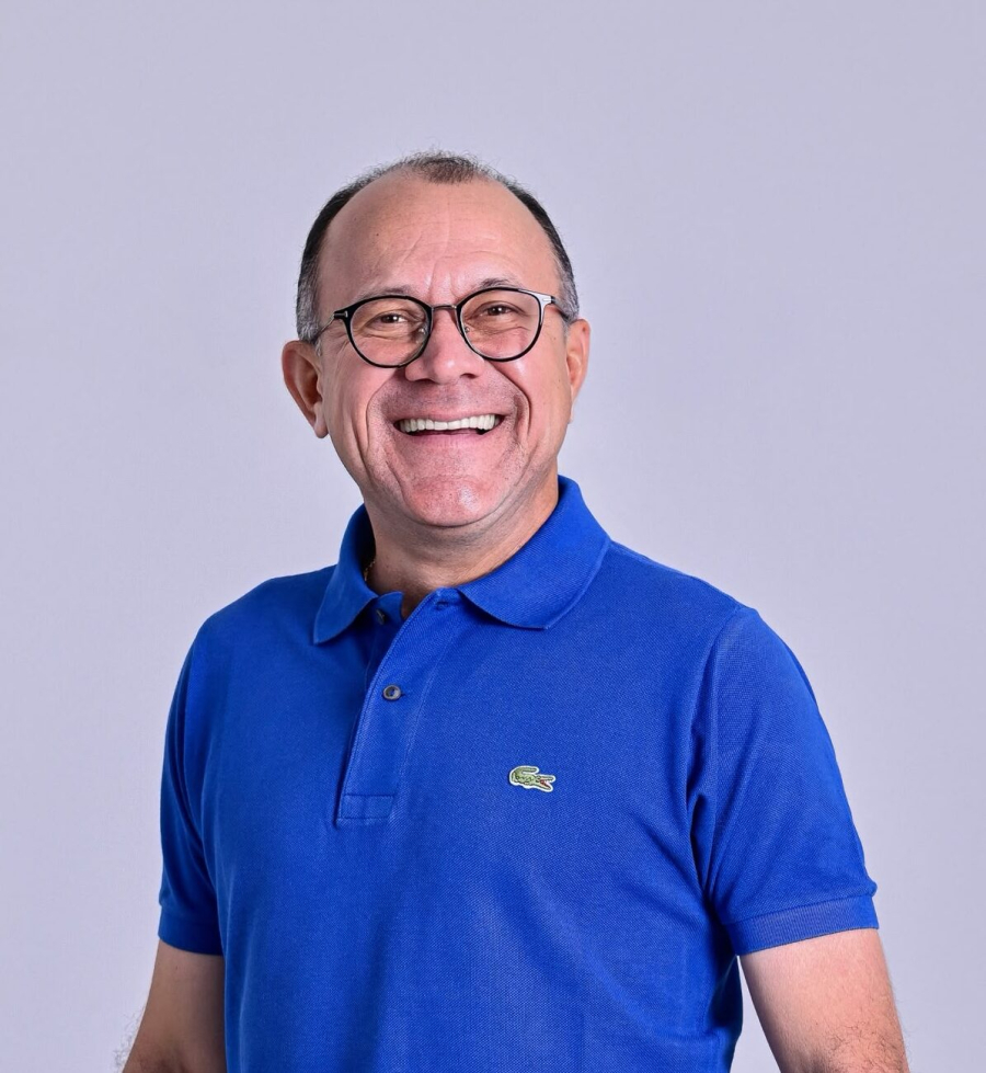 Carlinhos Ferreira responde a publicação sobre processos e destaca que candidatura está deferida pela Justiça Eleitoral