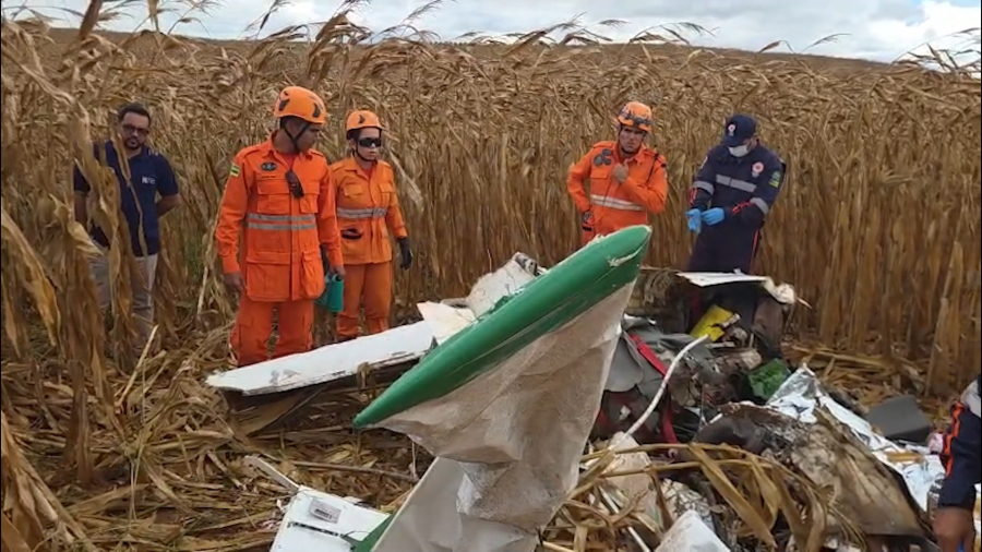 Avião cai em plantação de milho em Macambira; Duas pessoas morreram 
