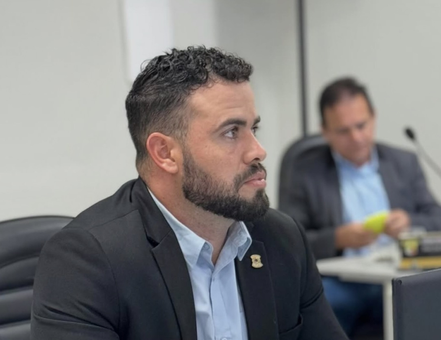 Vereador de Divina Pastora relata tentativa de homicídio com cinco tiros na porta da garagem da prefeitura